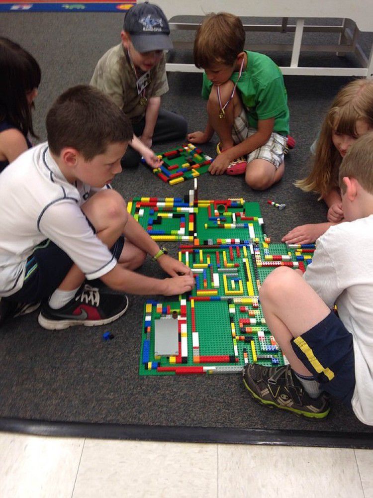 STEAM Lego Lab